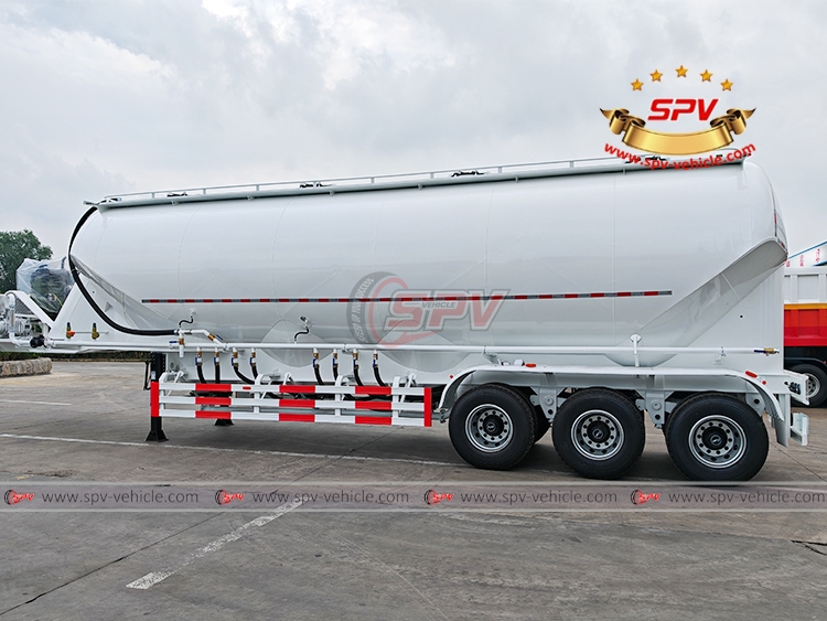 Flour Semi-trailer Before Logo Painting